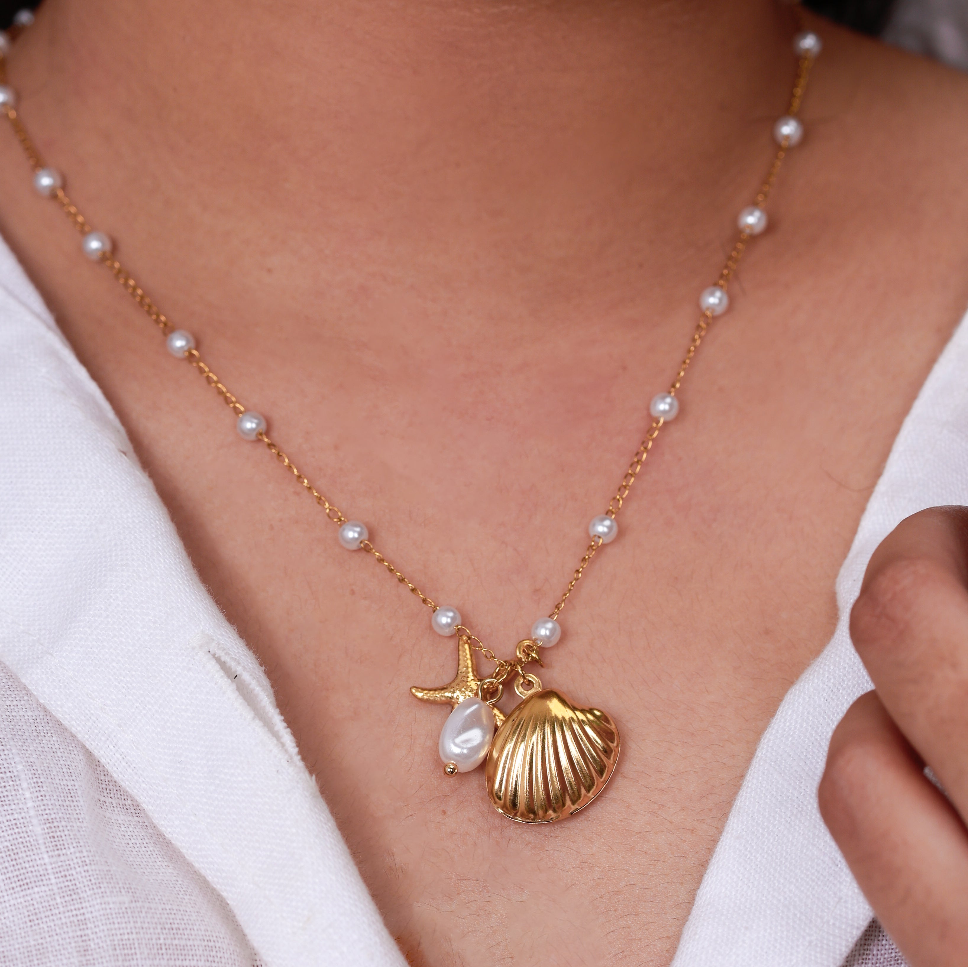 Starfish Shell Pendant Necklace