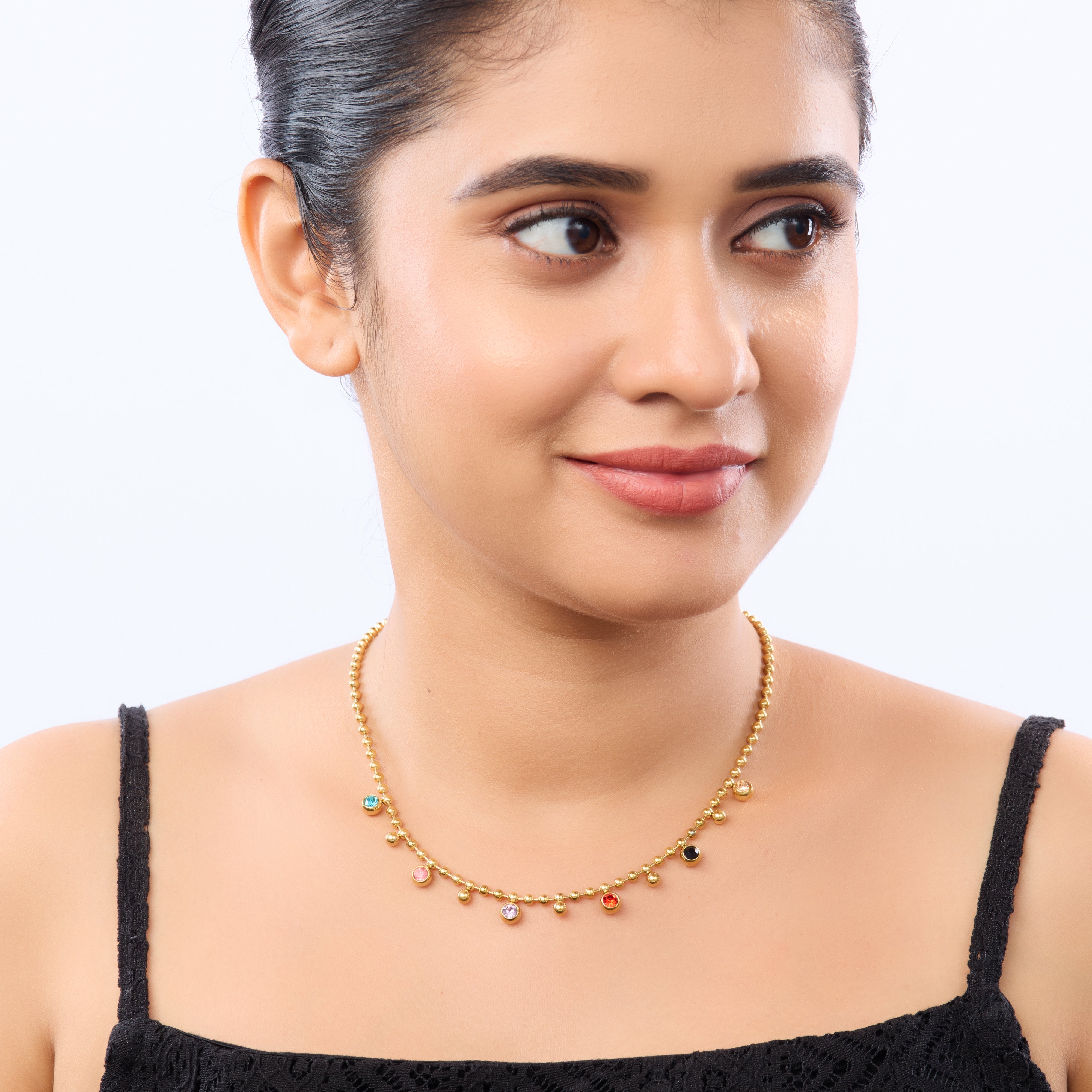 Retro Gold Round Minimal Necklace