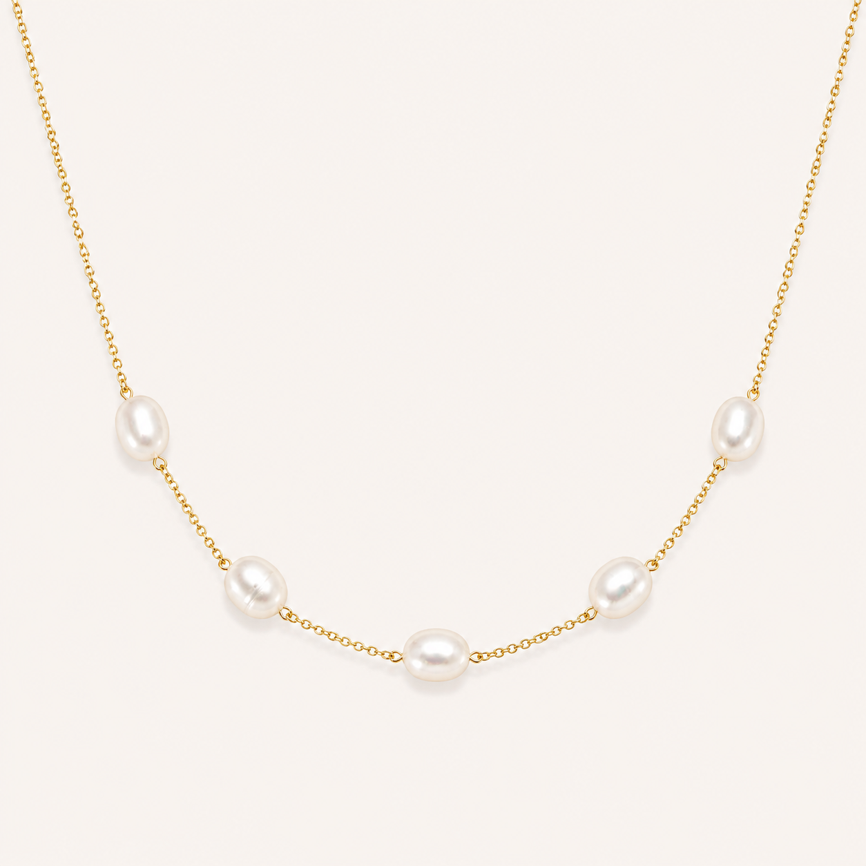 Oval Pearl Lockbone Necklace