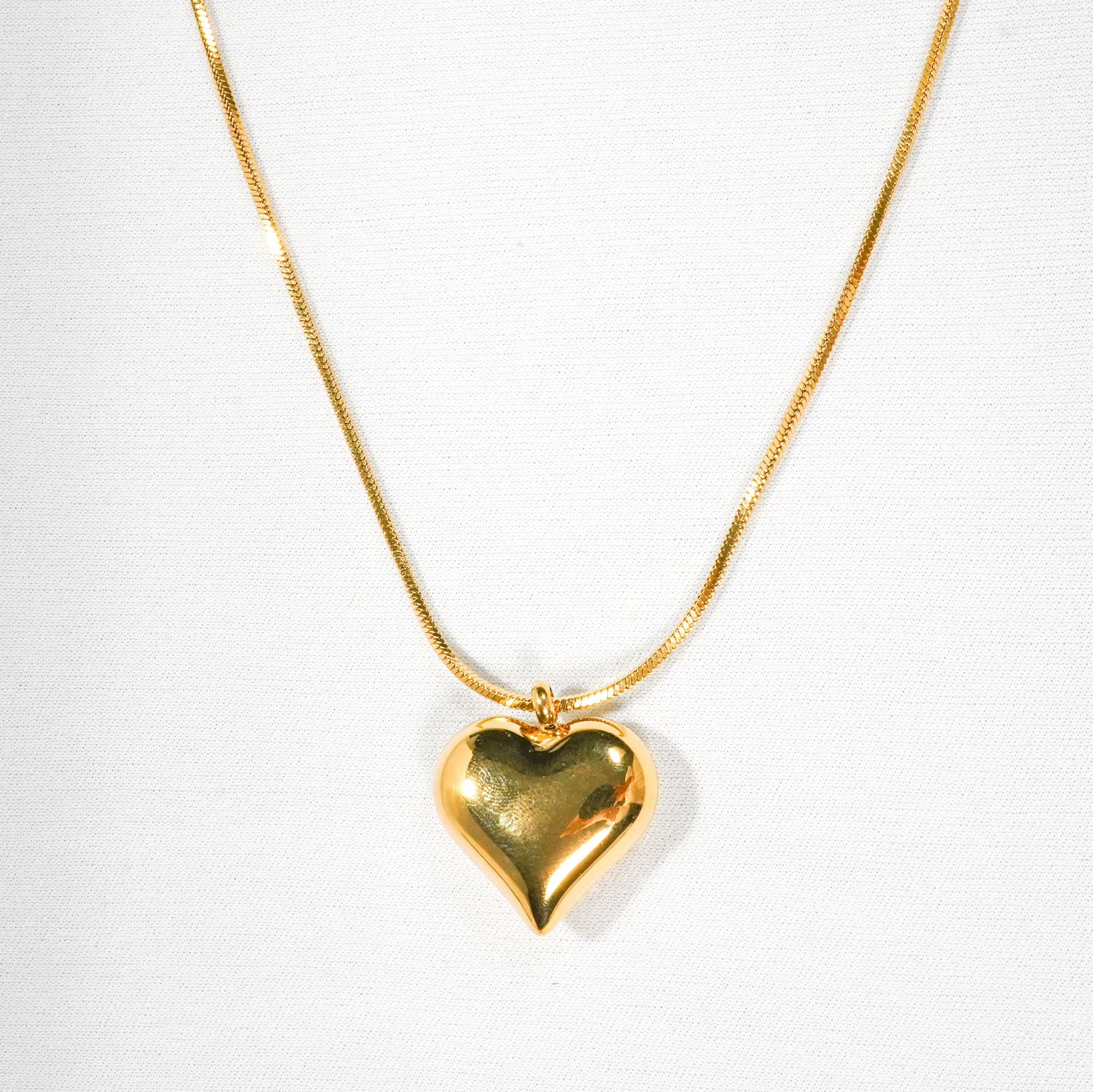 PureHeart Modern White Gold Necklace