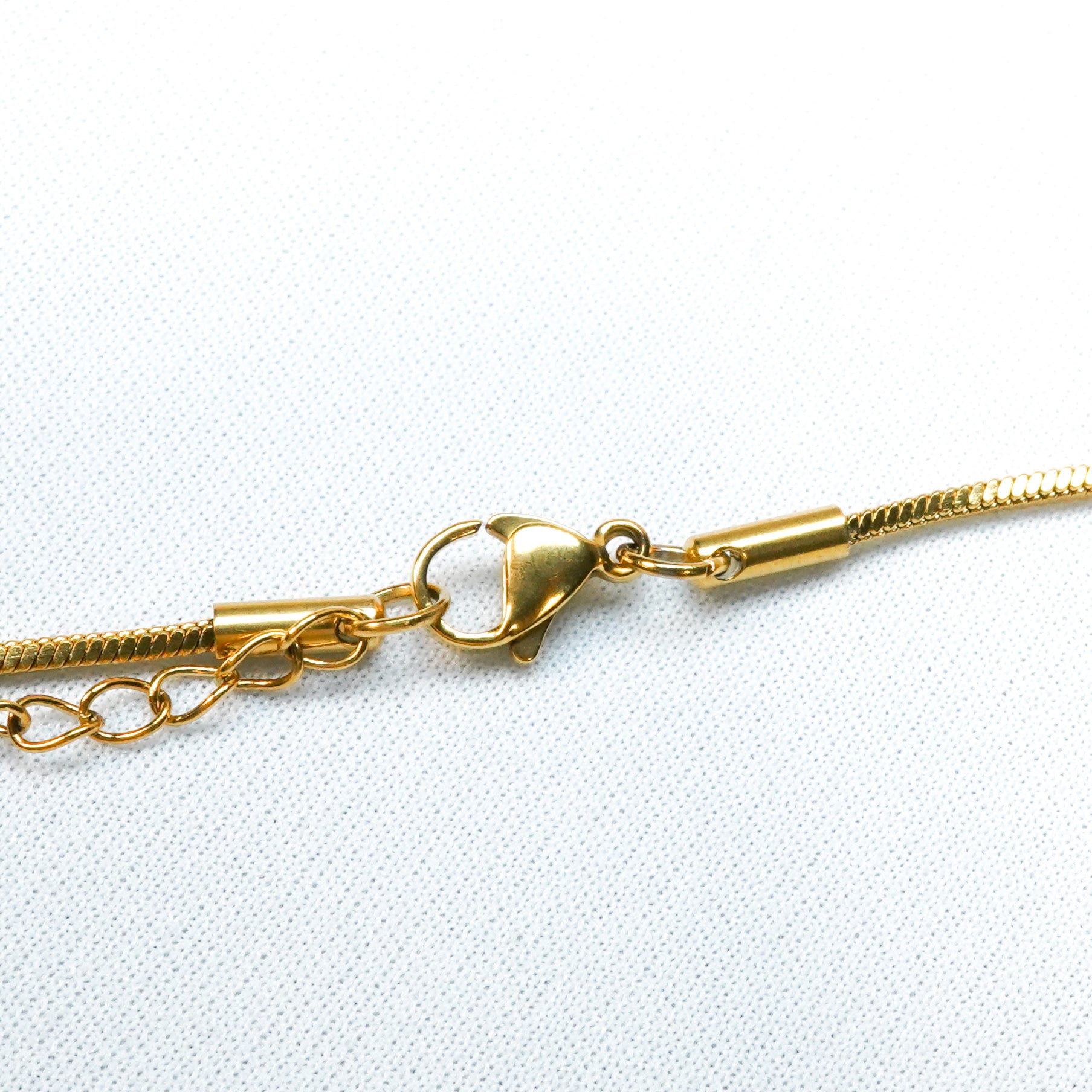 PureHeart Modern White Gold Necklace
