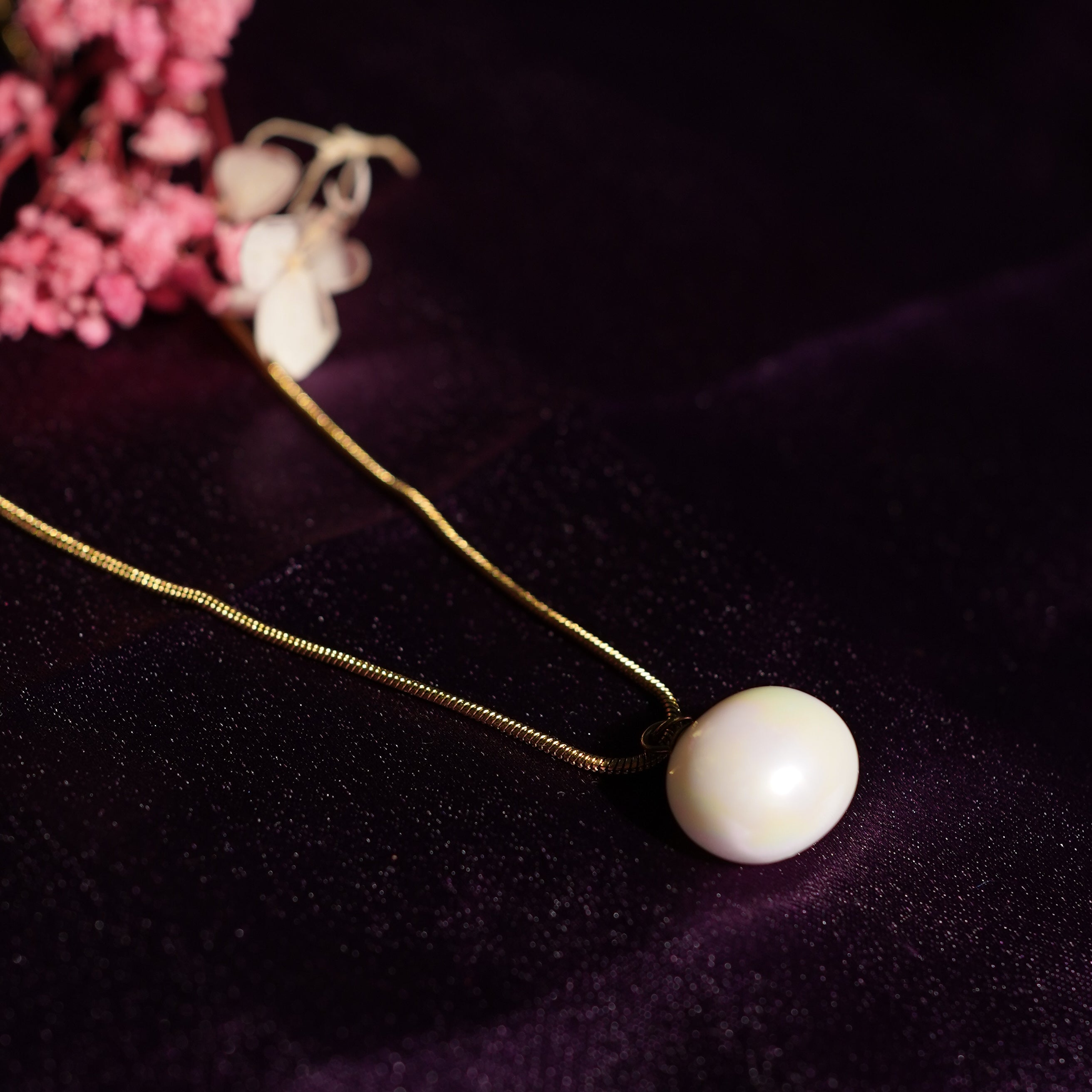 Elegant Pearl Clavicle Gold Necklace