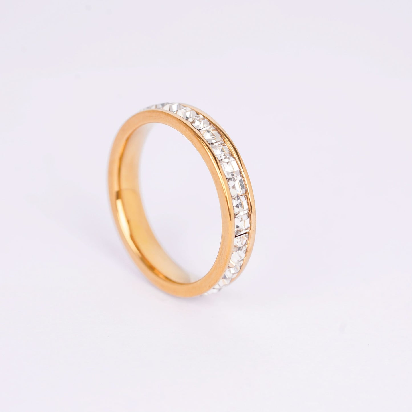Elegant Crystal Inlay Gold Ring