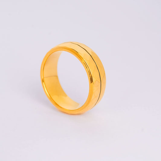 Classic Gold Band Ring