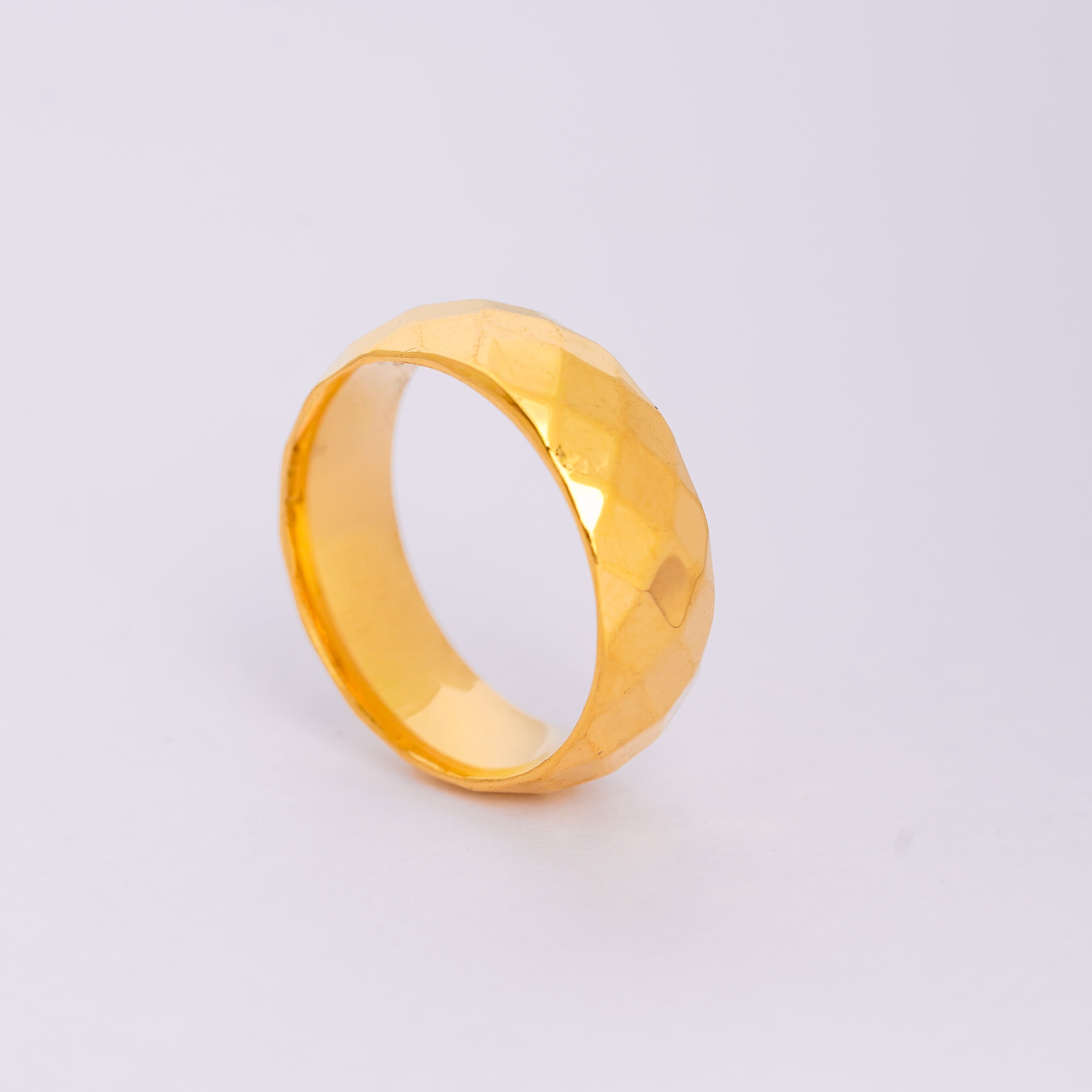 Elegant Textured Gold Ring
