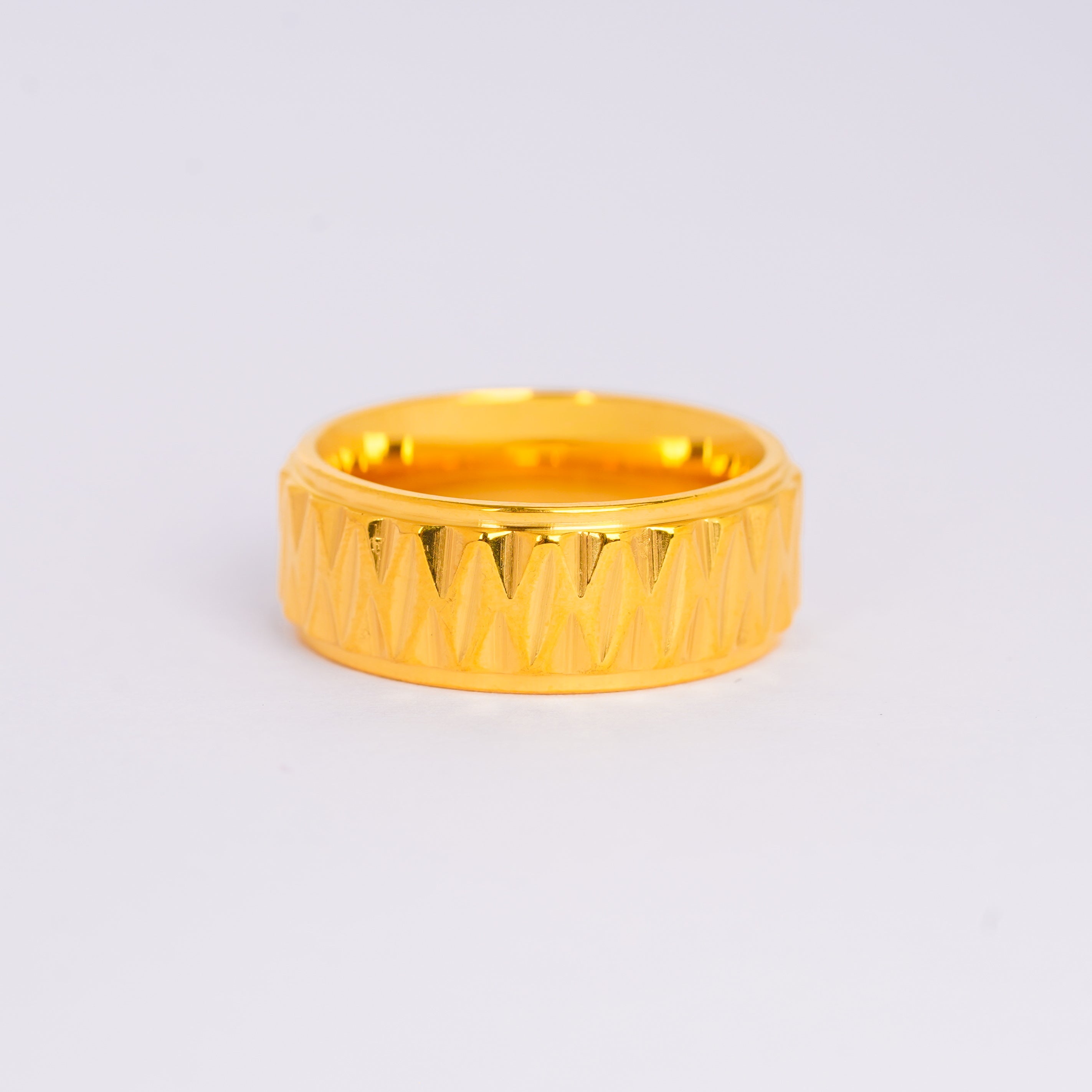 Elegant Textured Gold Ring