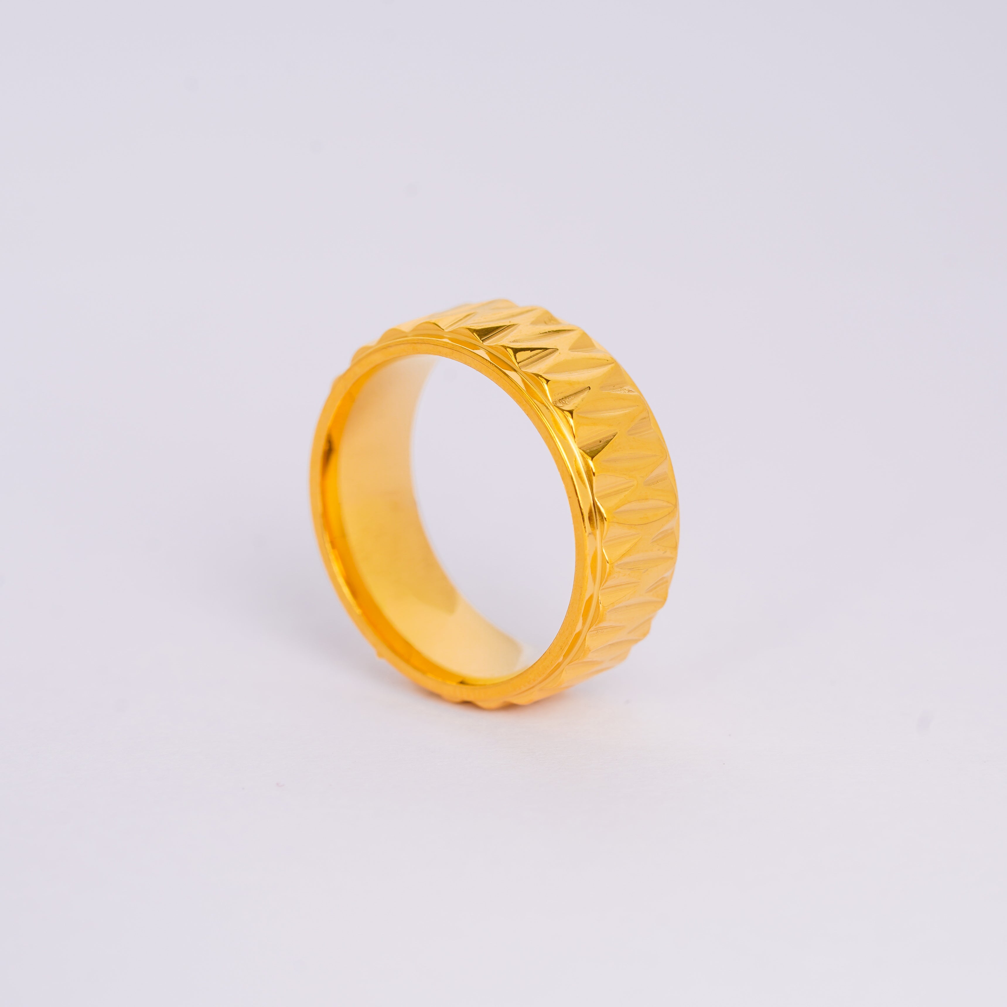 Elegant Textured Gold Ring