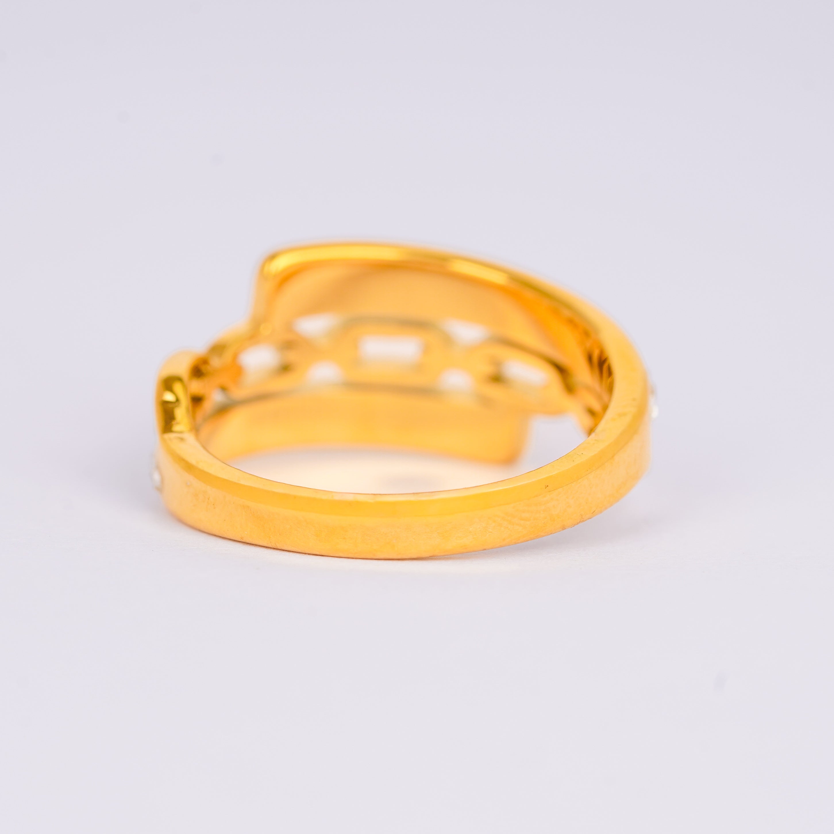 Linked Radiance Eternity Band