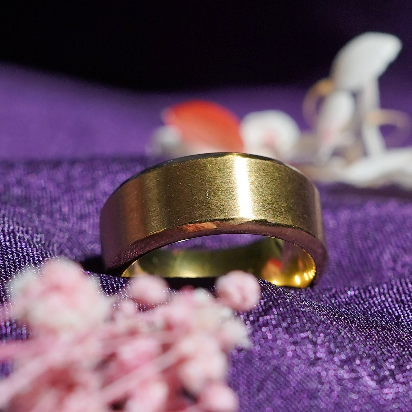 Neo Classic Gold Band