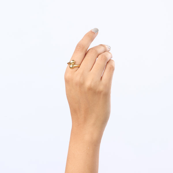 Gold Plated Abstract Oro Band Ring with Elegant Design for Women