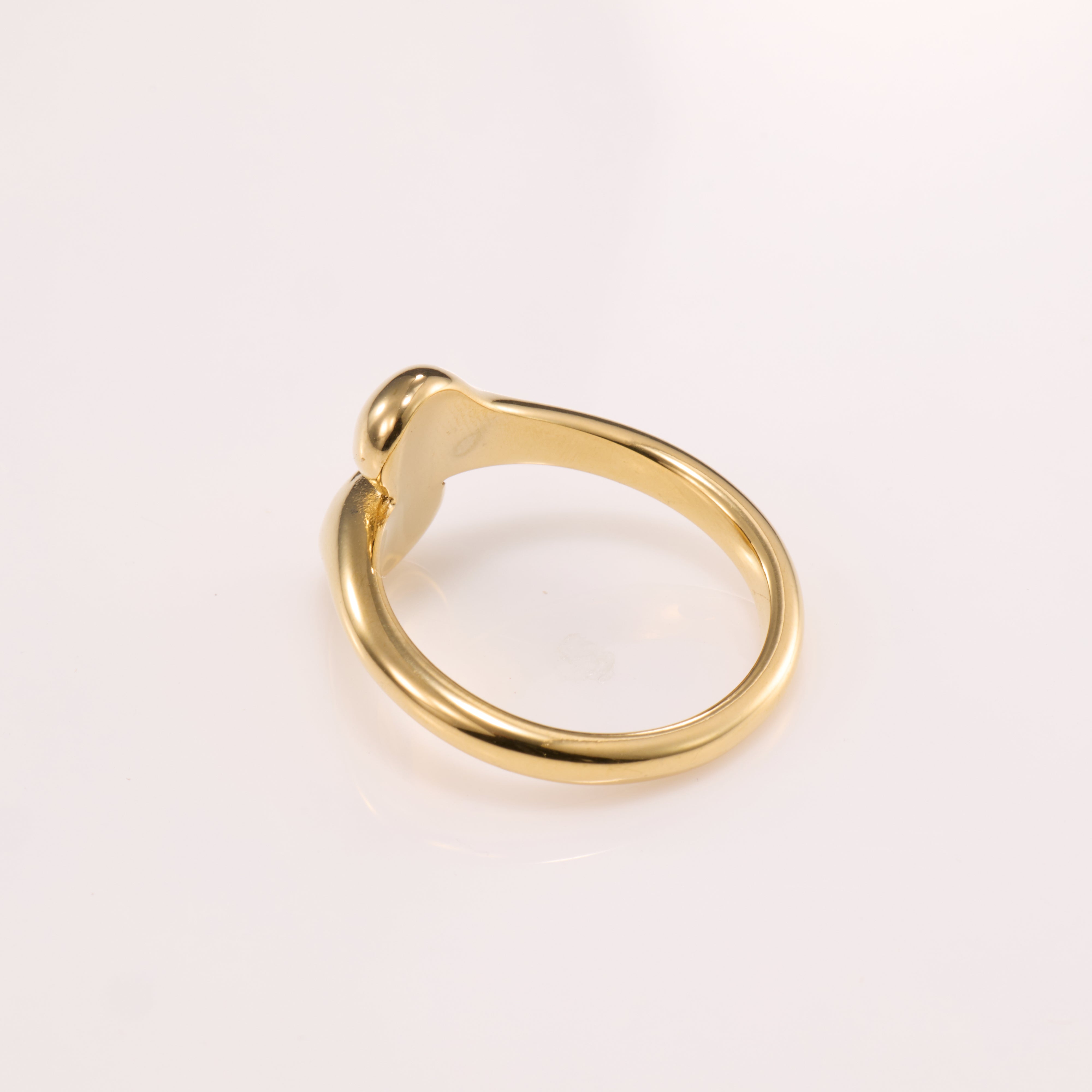 Gold Plated Abstract Oro Band Ring with Elegant Design for Women