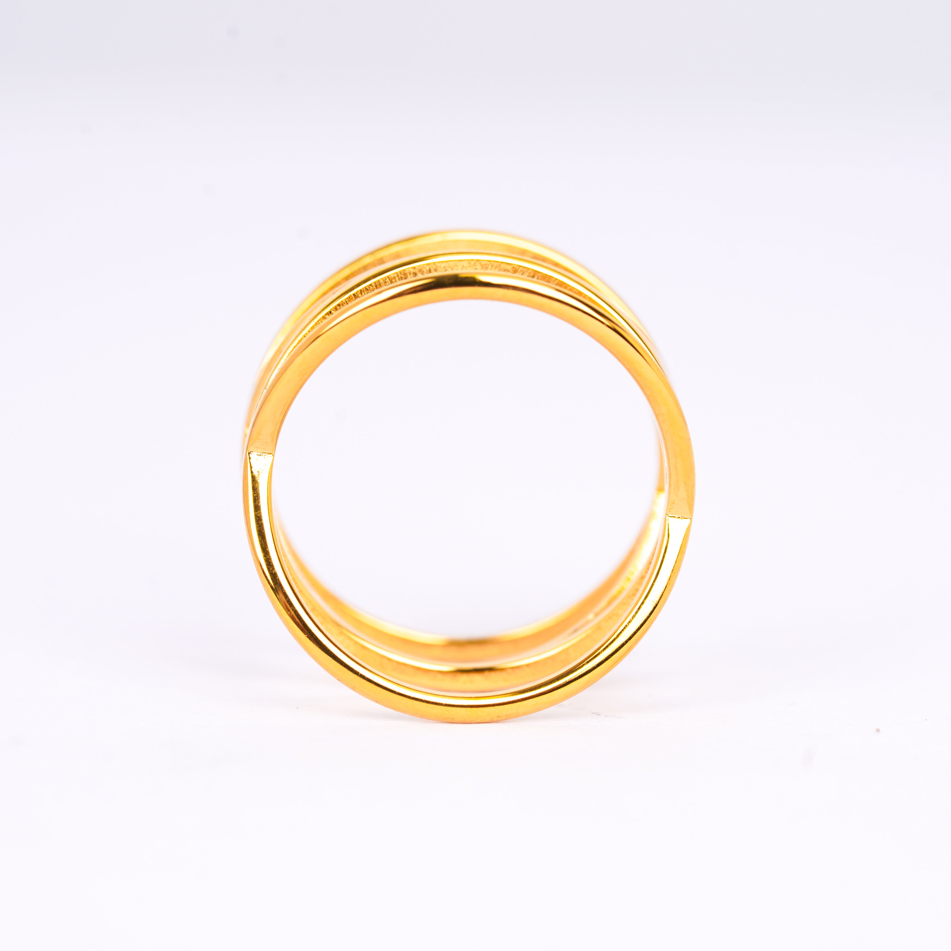 Triple-layered cage ring