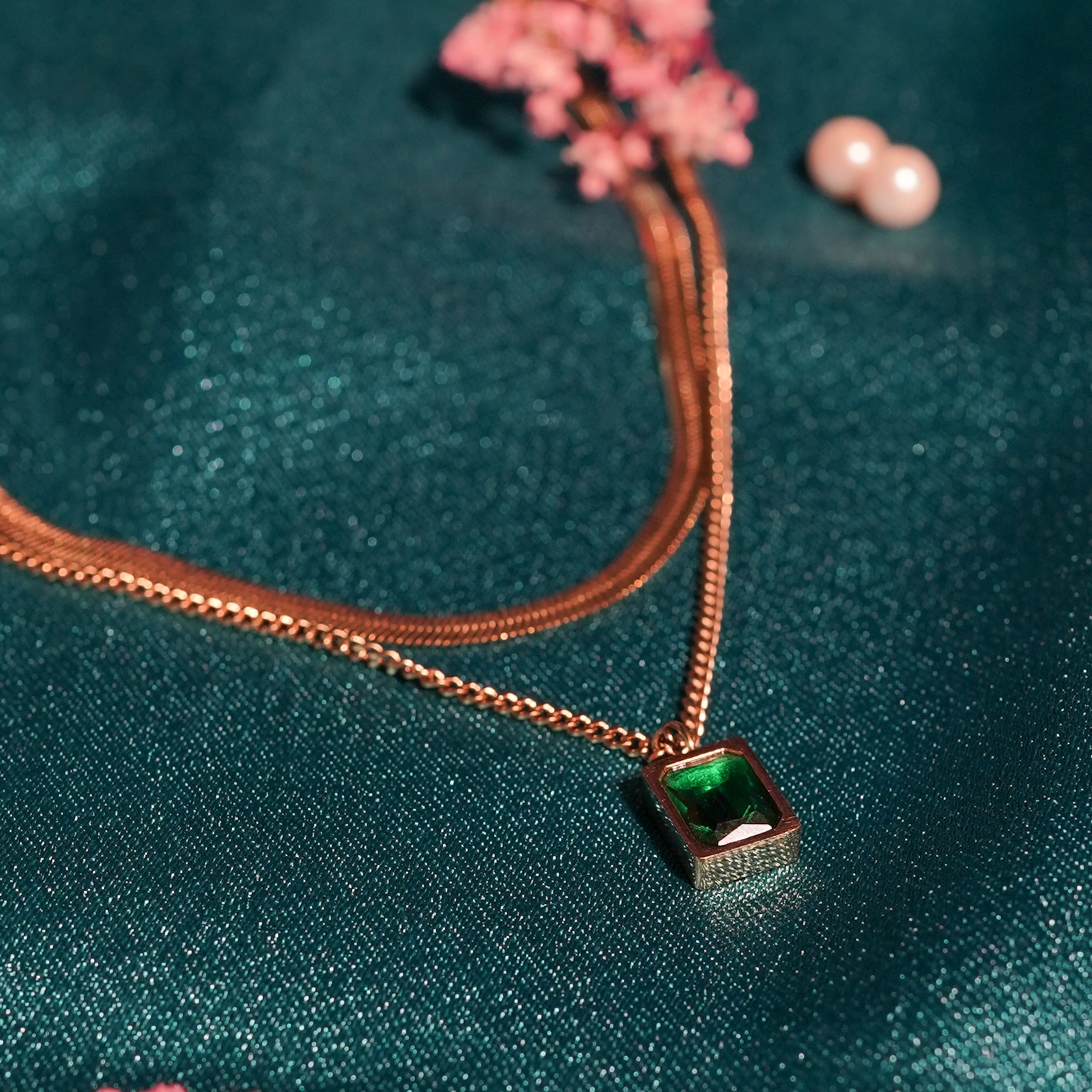 Imperial Emerald Dual-Layered Collier