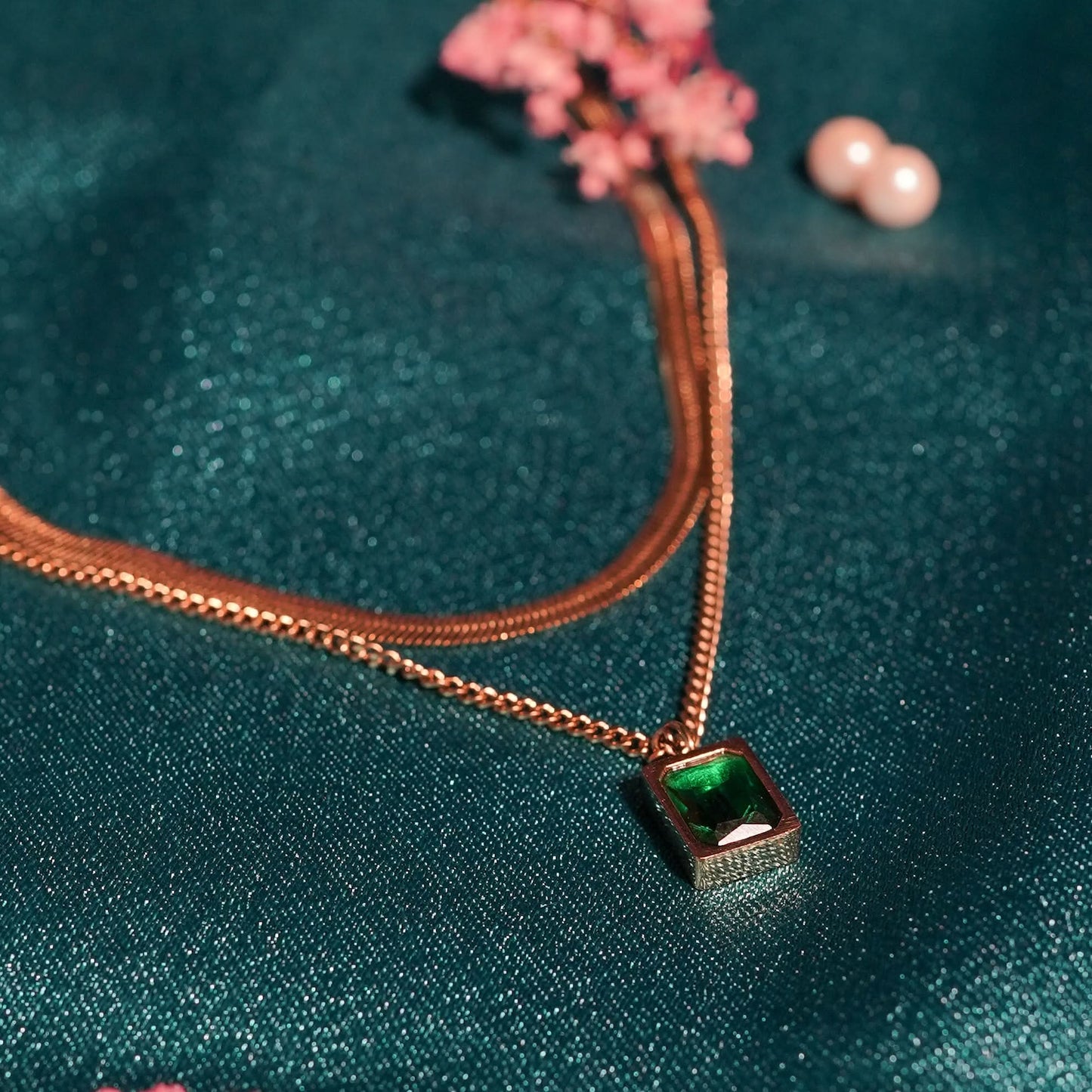 Imperial Emerald Dual-Layered Collier