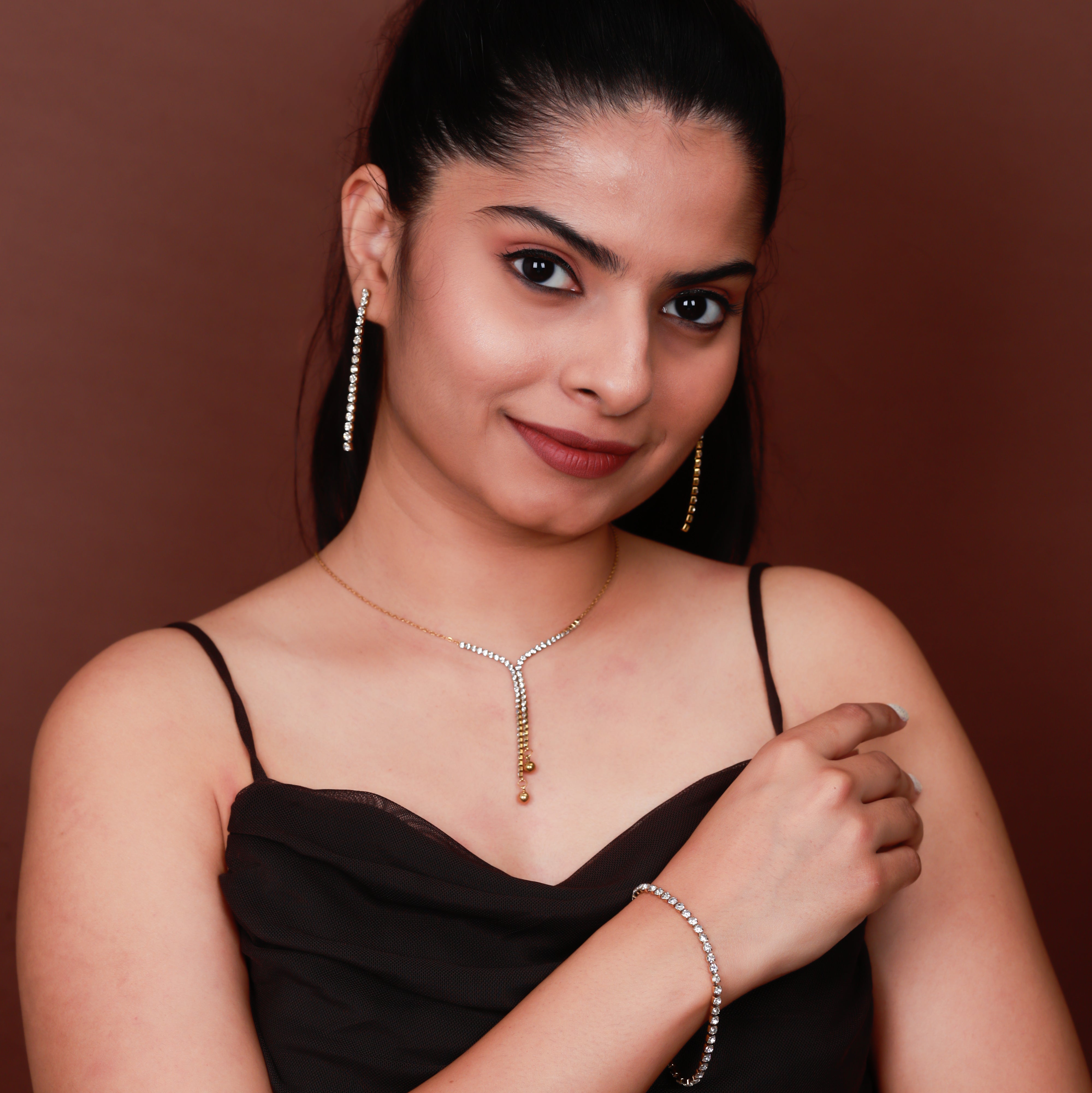 Pure Shine Linear Jewellery Set