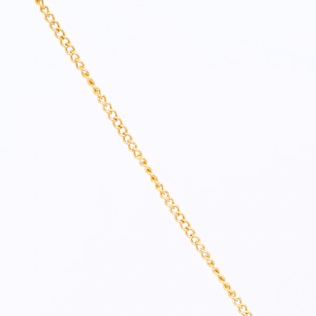 Chinoiserie-inspired round gold pendant necklace with Eastern artistic motif design-3