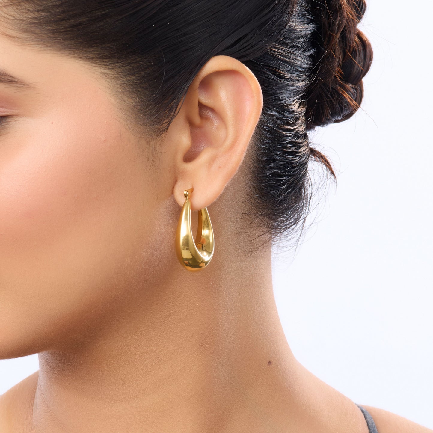 Chunky graduated teardrop hoop earrings with mirror-polish finish and latch-back closure-2