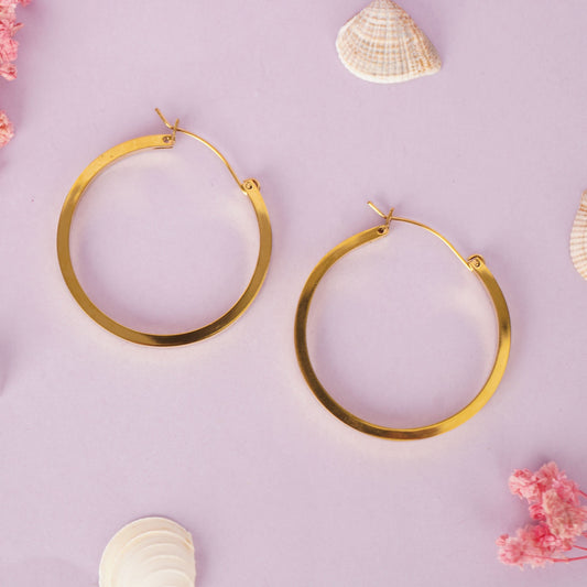 Classic chunky round gold hoop earrings in 18K gold plating with click closure-3