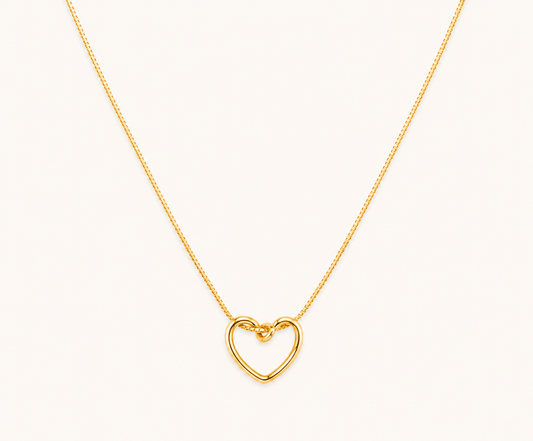 Classic simple heart pendant necklace designed for daily commute and office wear