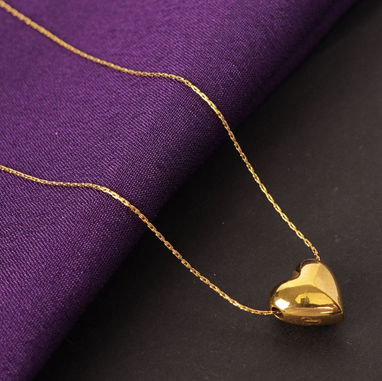 Classic 3D puffed heart pendant gold necklace on cable chain, waterproof and tarnish-resistant-5