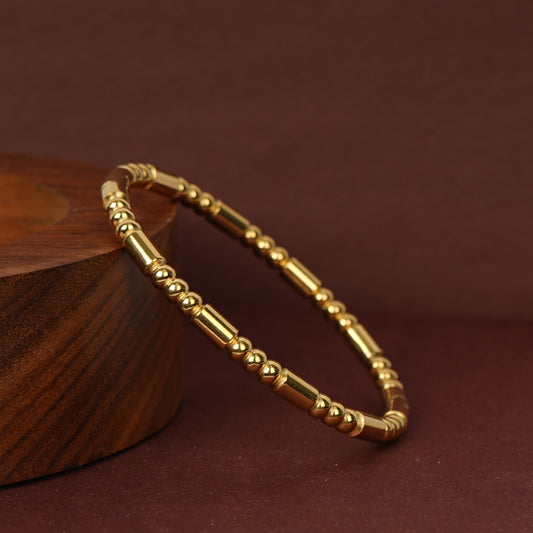 Classic slim solid gold bangle with lobster clasp and glossy gold-tone finish-6