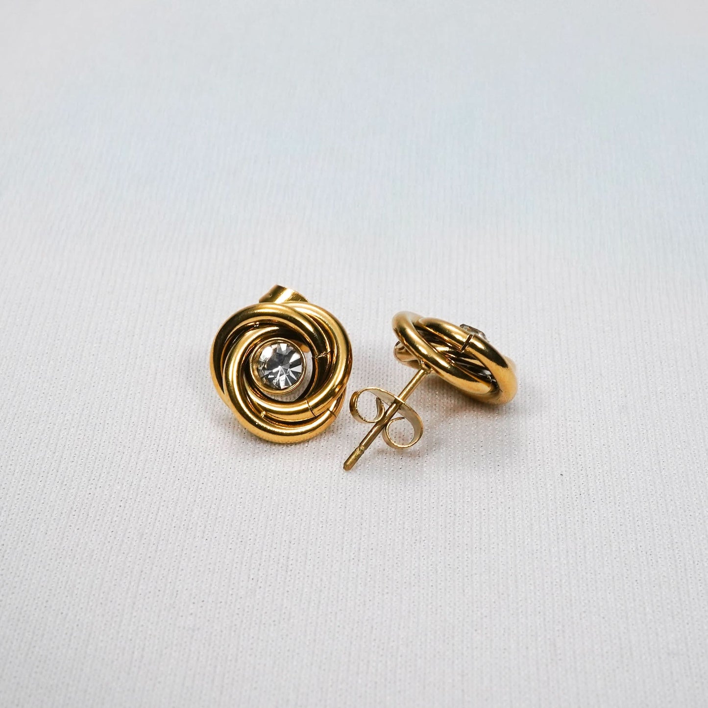 Edge Gold Knot Crystal Centre Stud Earrings – 3D gold knot with brilliant-cut crystal center stud earrings-3