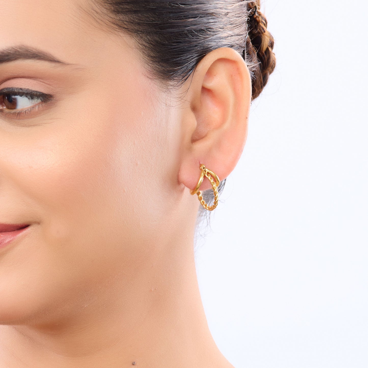 Edge Triple-Band Rope Huggie Hoop Earrings – braided rope outer and double smooth inner band huggie hoops, 18K gold plated-2