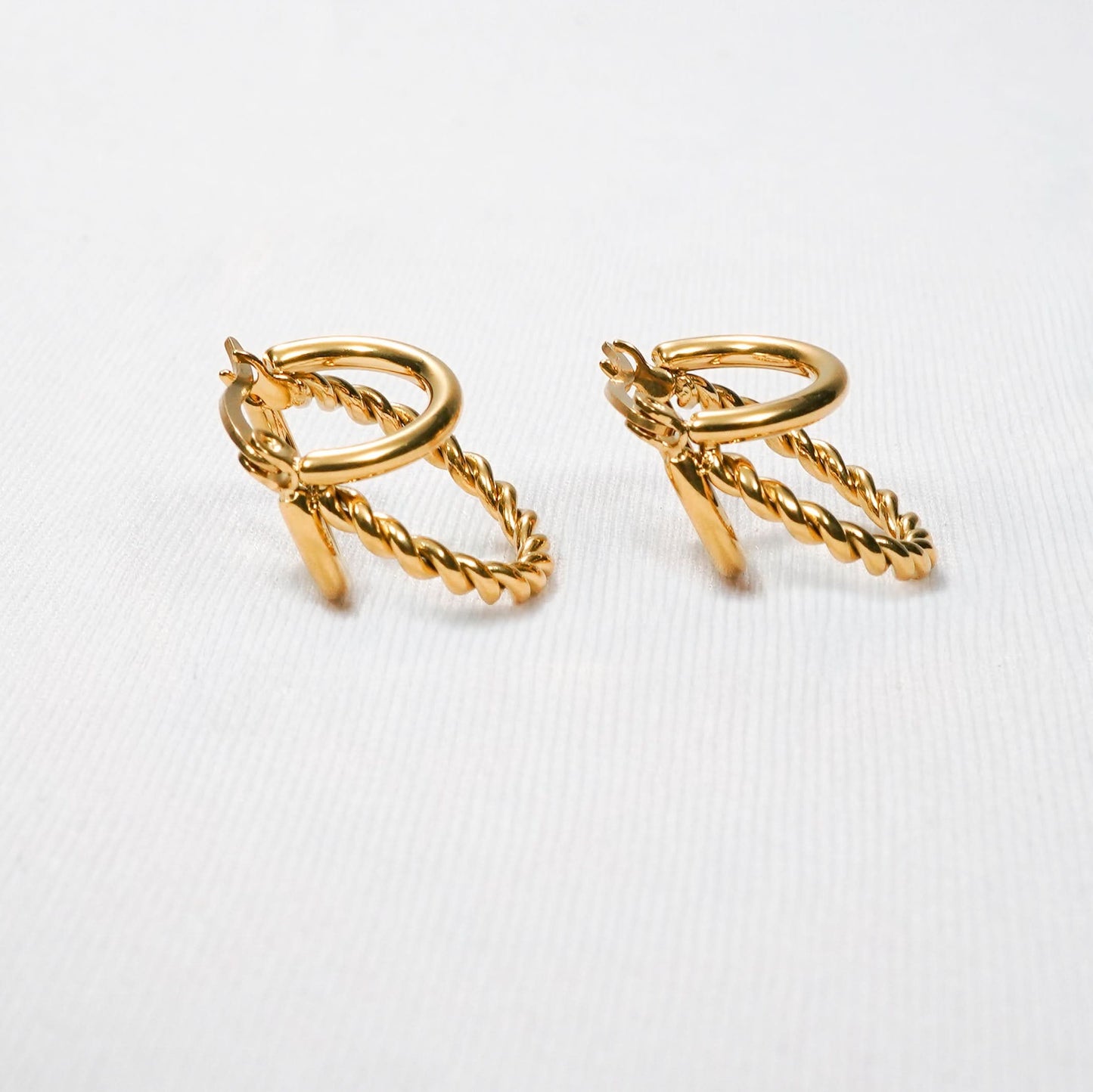 Edge Triple-Band Rope Huggie Hoop Earrings – braided rope outer and double smooth inner band huggie hoops, 18K gold plated-3