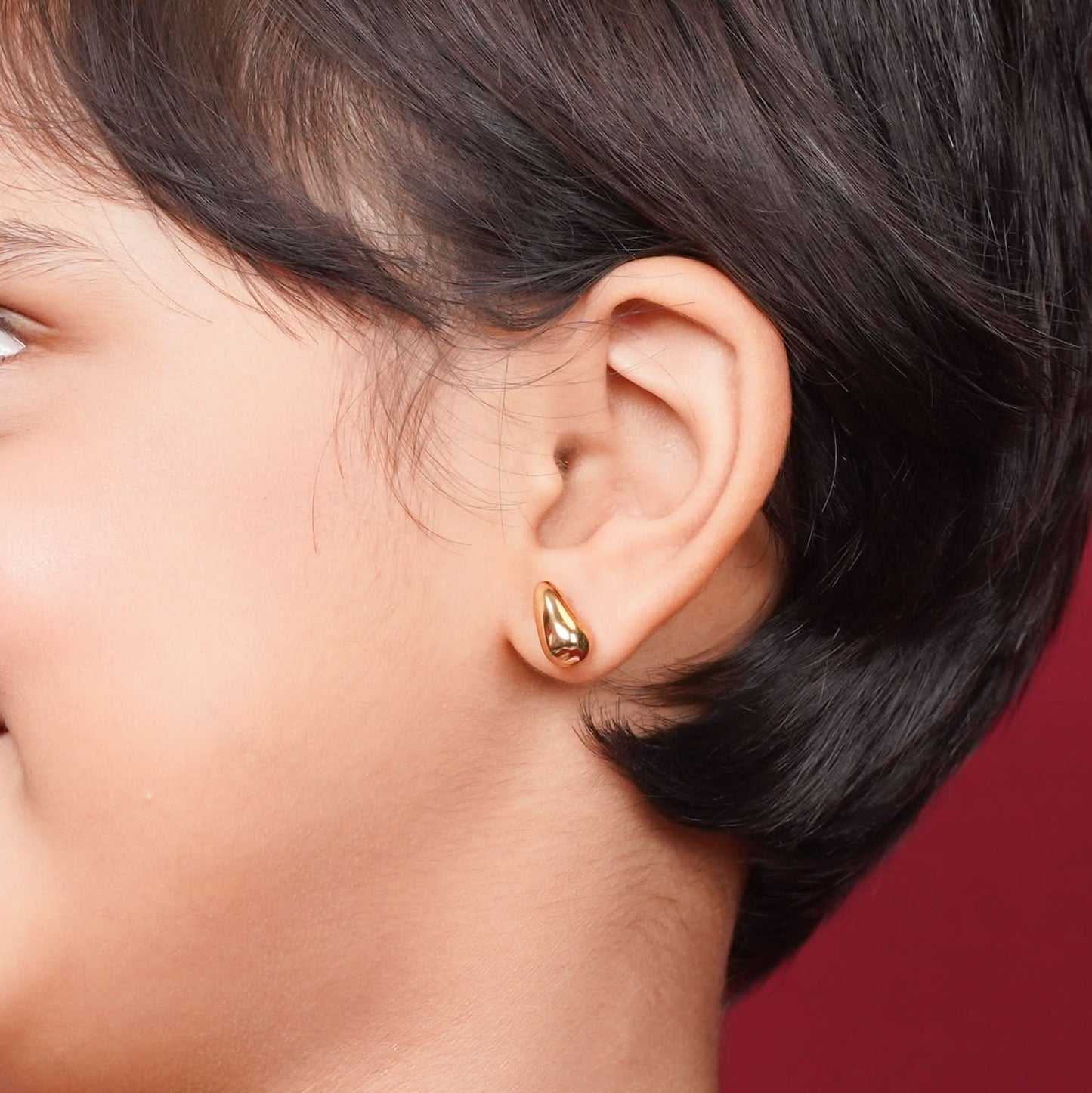 Edge Volumetric Pebble Teardrop Earrings – 18K Gold Plated-2