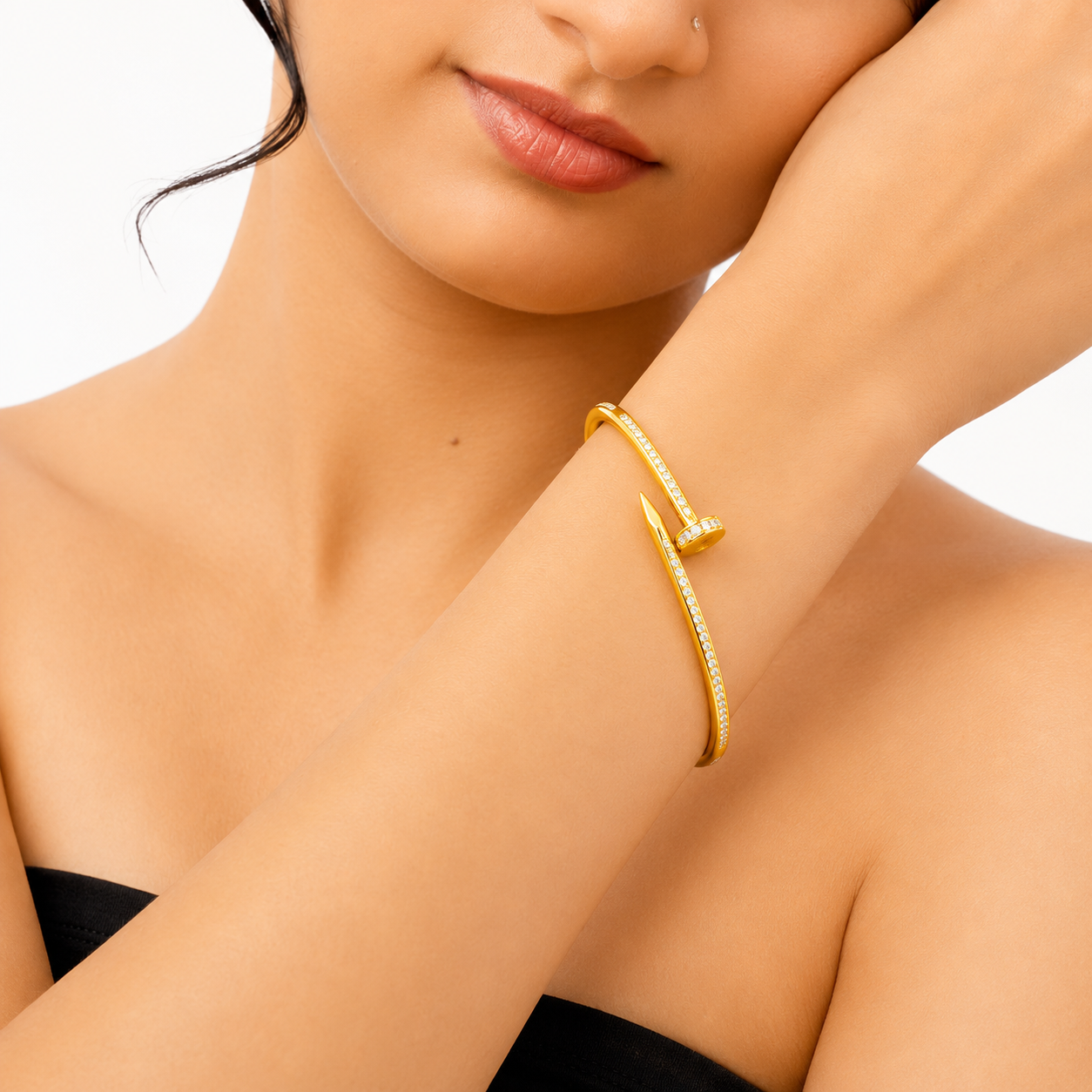 Stellar Heart Open Gold Bangle