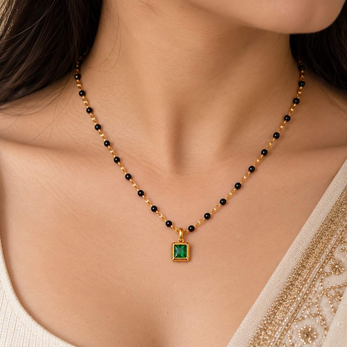 Emerald Solitaire Mangalsutra