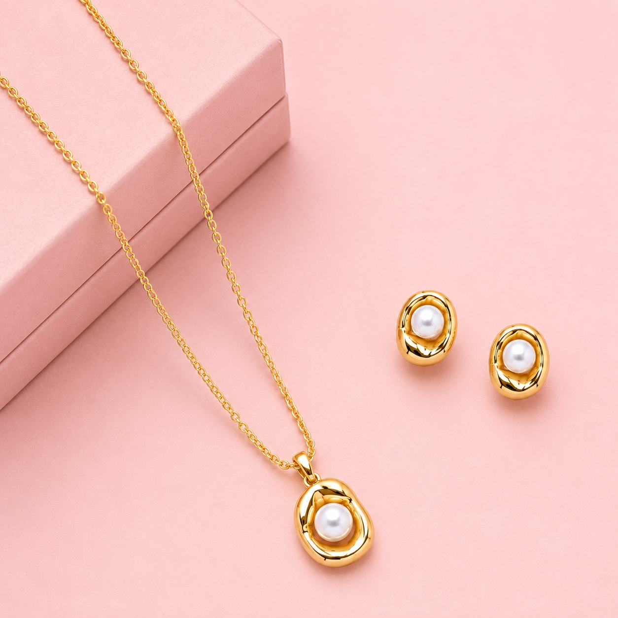 Elara Pearl Halo Jewellery Set