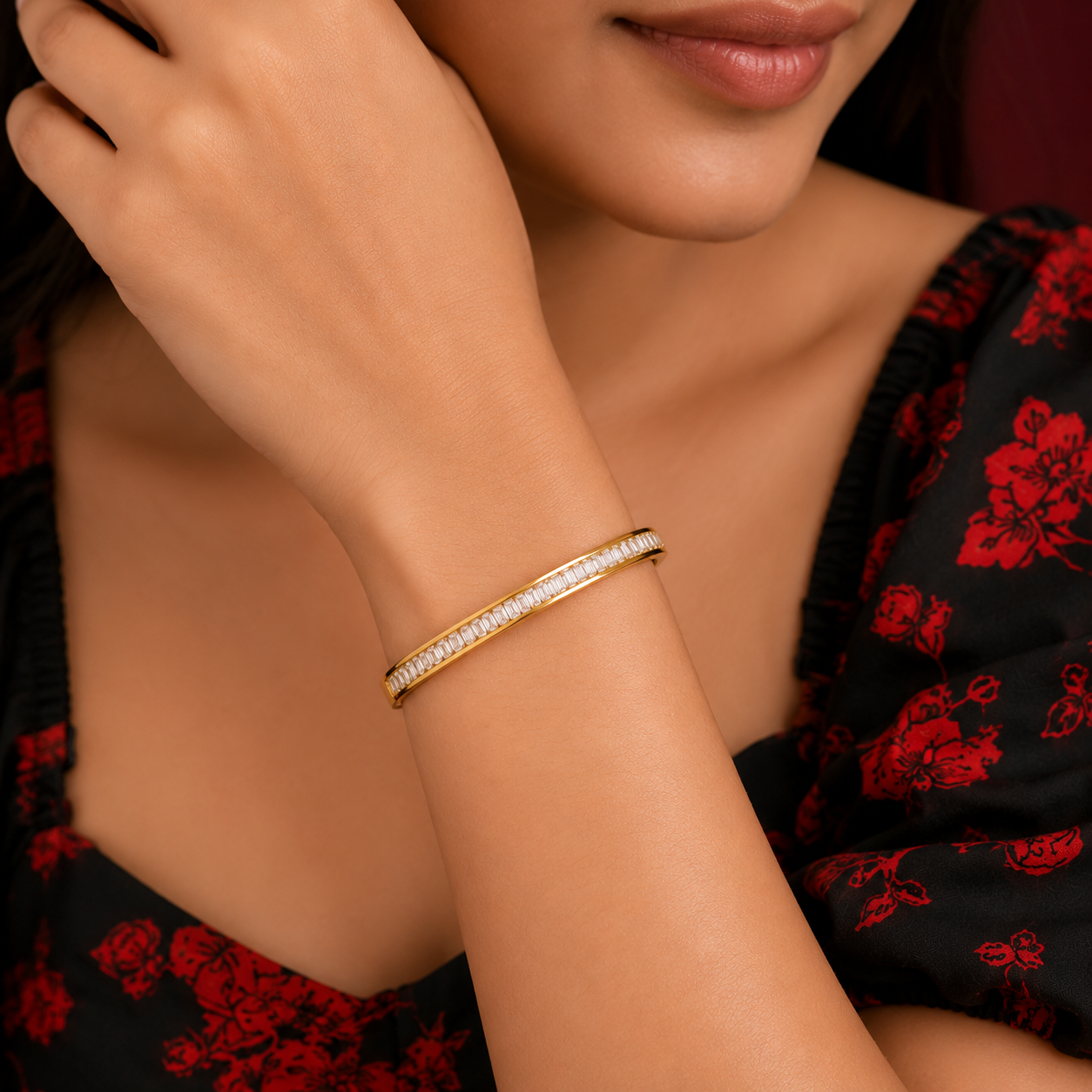 Lumière Shiny Gold Bangle