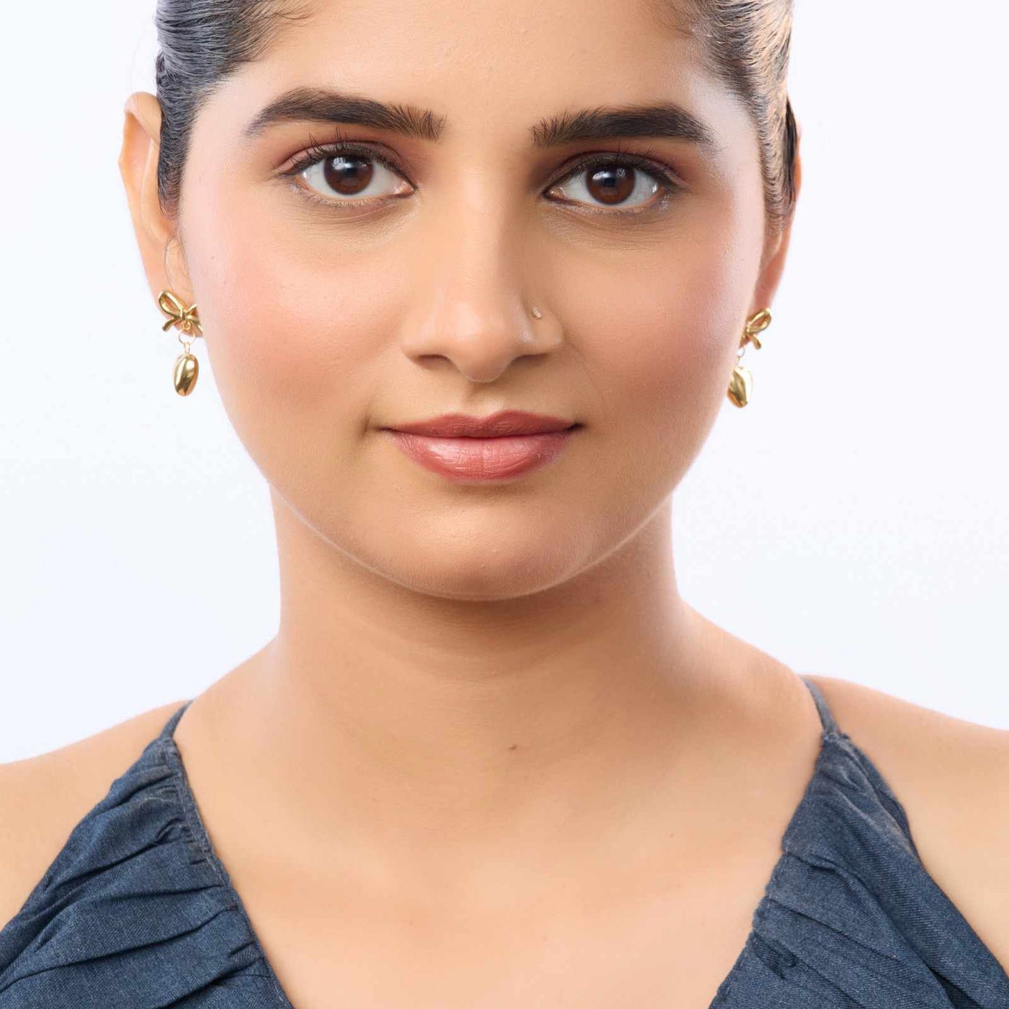 Gold Bow Knot & Heart Drop Earrings – bow knot and hanging heart drop earrings in 18K gold PVD for women-4