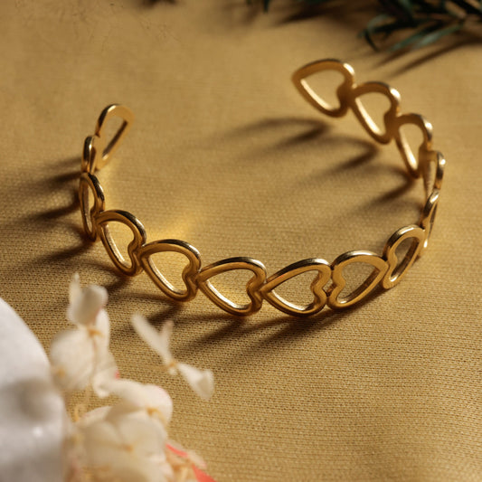 Gold-Plated Heart Link Chain Bracelet – lifestyle shot styled for everyday wear