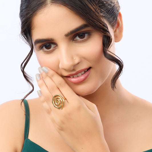 Gold Swirl Statement Ring – side profile of the sculptural gold band