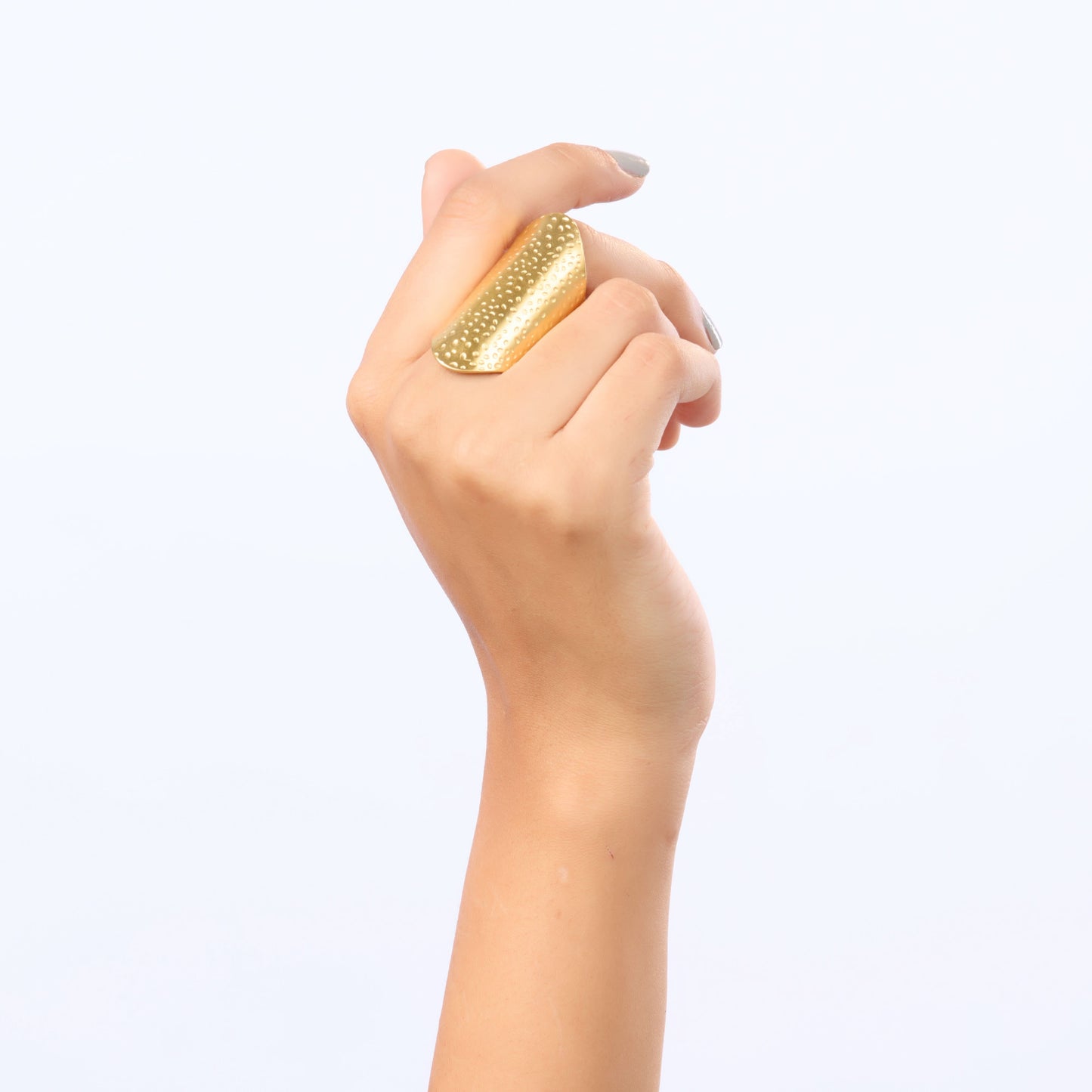 Golden Armor Shield Ring – top-down view of the shield ring design