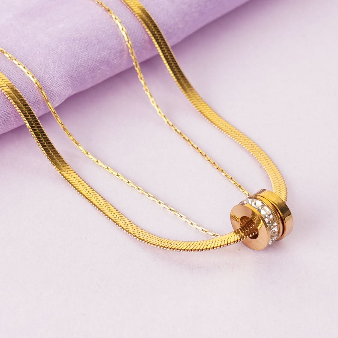Golden Aura Double-Layer Necklace – close-up of the pendant and chain detail