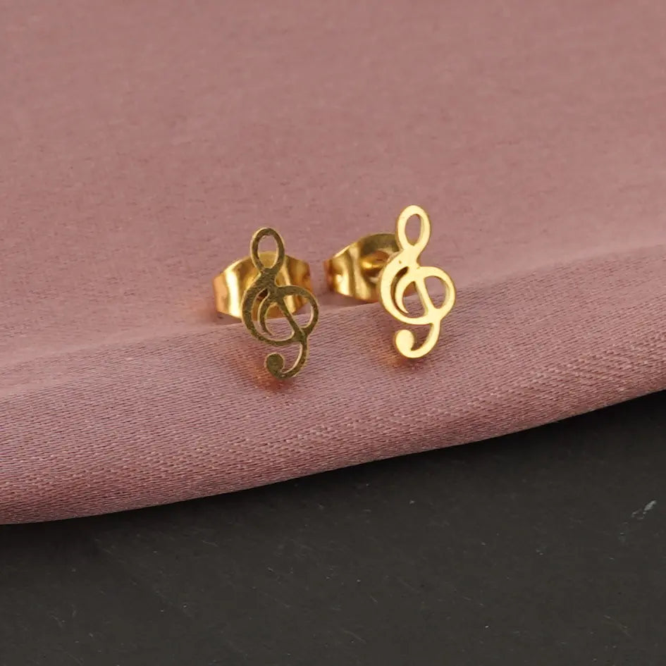 Golden Beaded Heart Stud Earrings – close-up of the beaded border texture