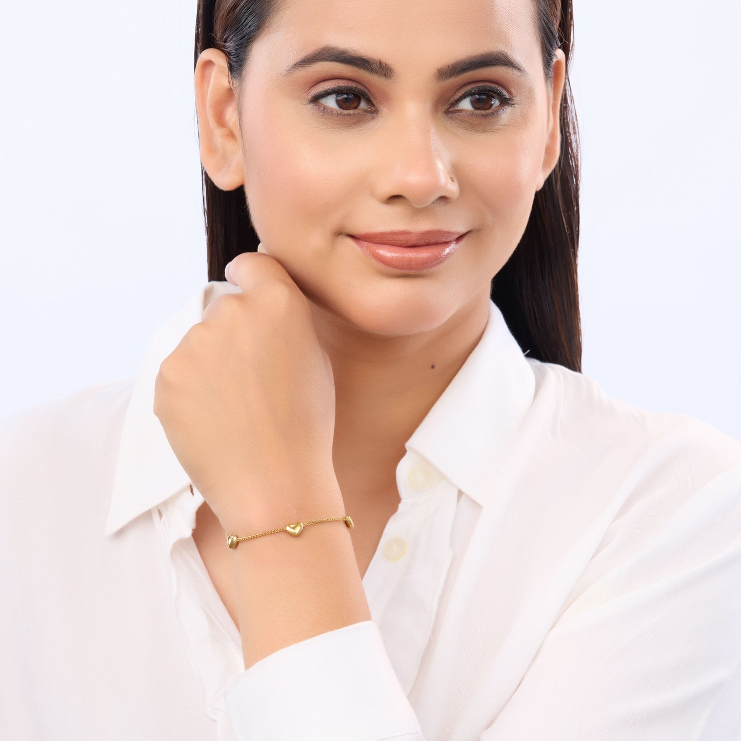 Golden Daisy Number Bracelet – lifestyle shot styled for everyday wear