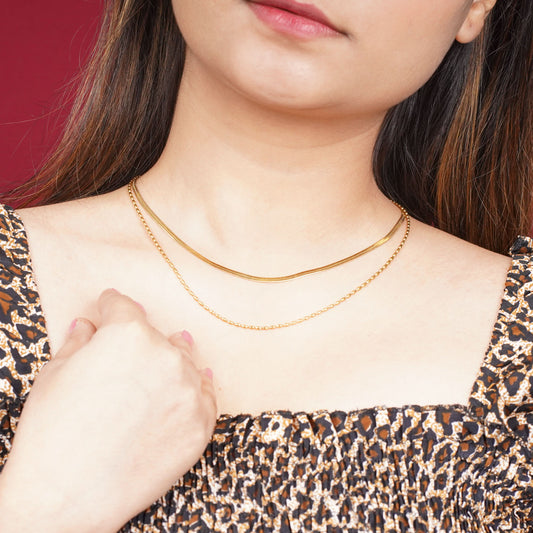 Golden Flat Snake Cauliflower Collar Necklace – close-up of the cauliflower link texture