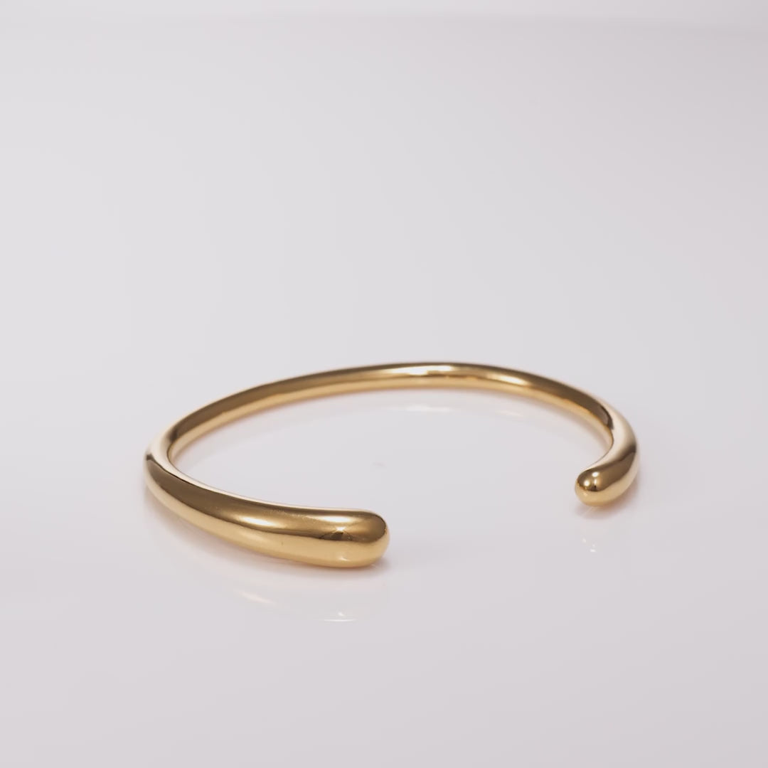Circle Luxe Bangle