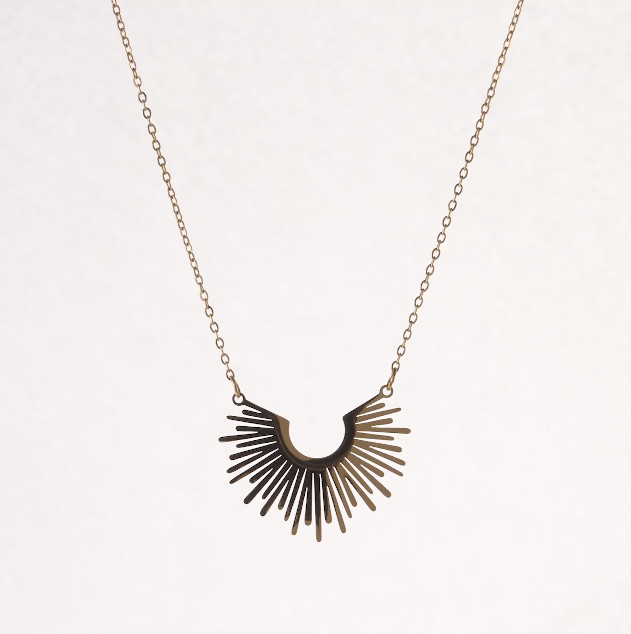 Minimal Geometric Gold Pendant Necklace