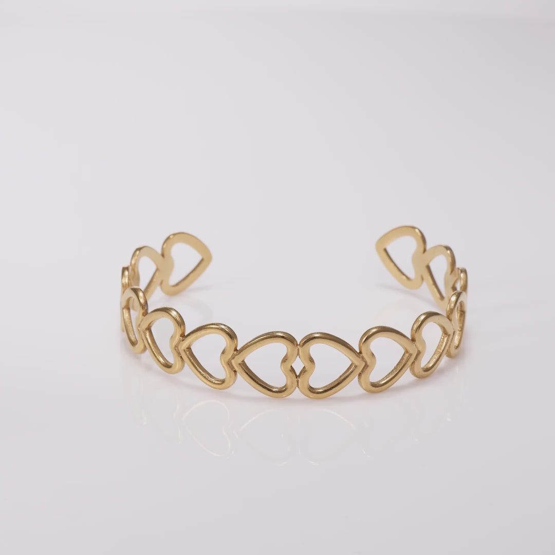 Gold-Plated Heart Link Chain Bracelet
